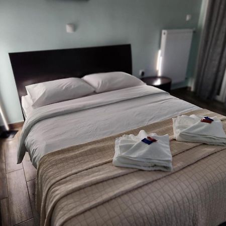 Cozy Apartment Metaxourgeio Greendom Athens Ngoại thất bức ảnh